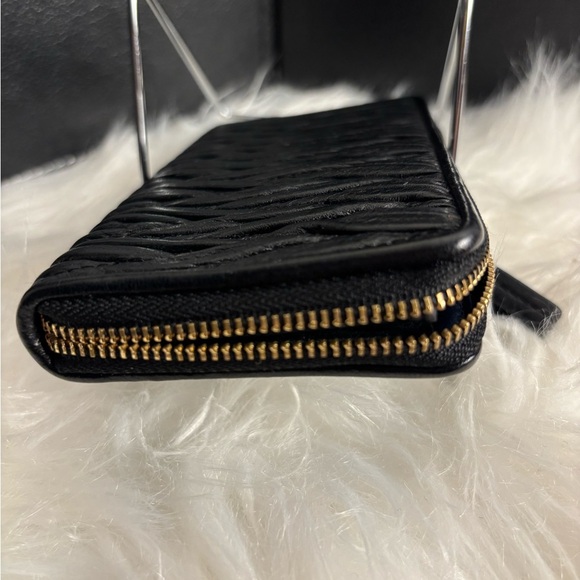 Coach Black Accordion Zip Wristlet w/ Quilted Leather - Picture 6 of 7